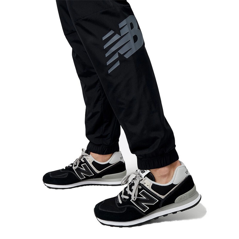 Pantalón New Balance Tenacity Woven Negro