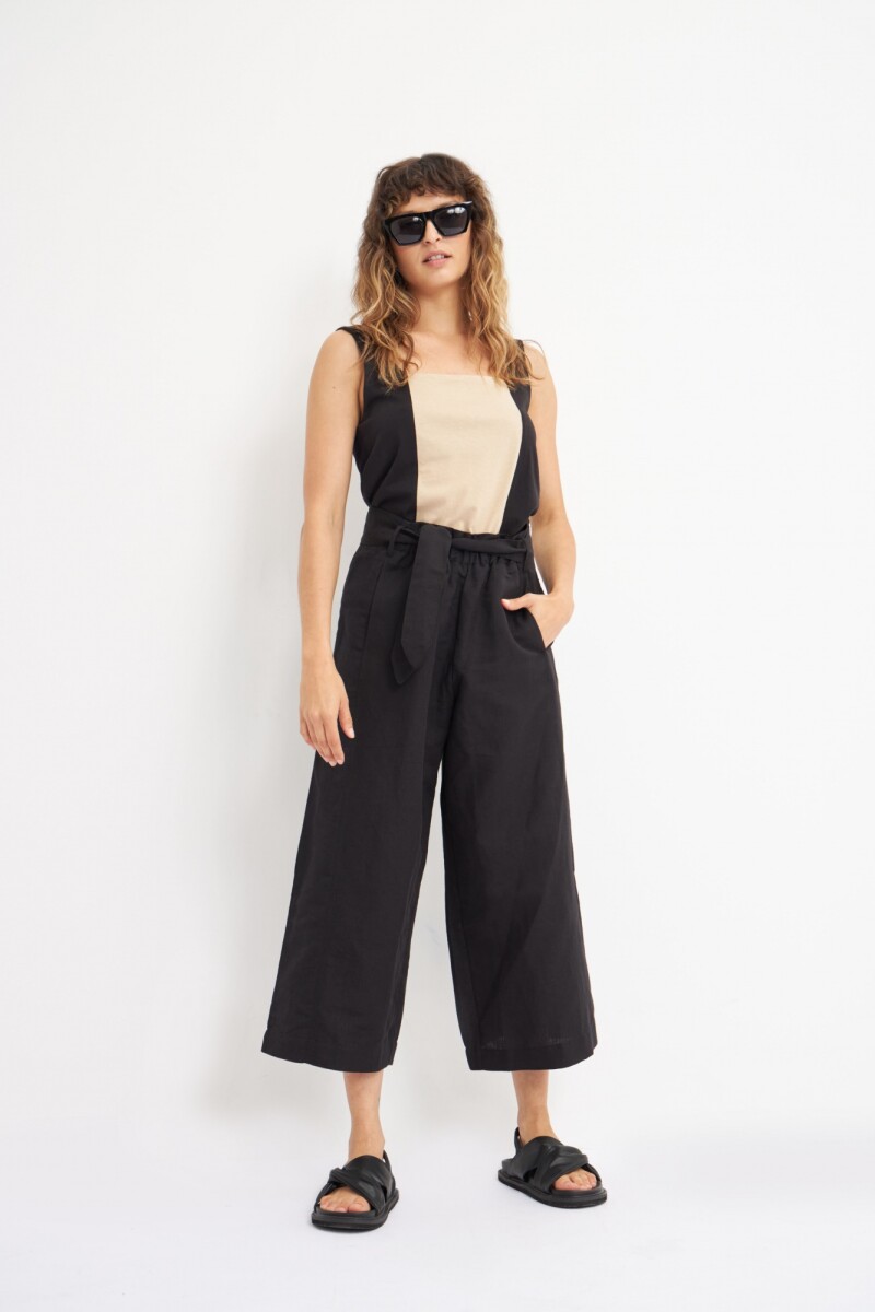 Culotte de lino con lazo negro