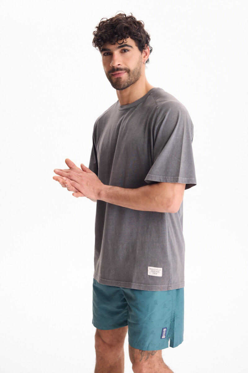 Remera Outlaw Gris