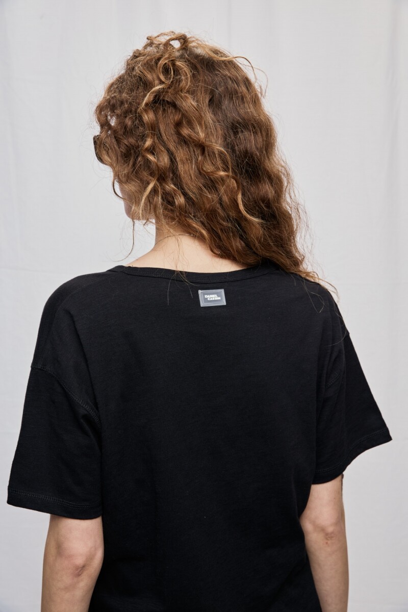 REMERA HARRY Negro