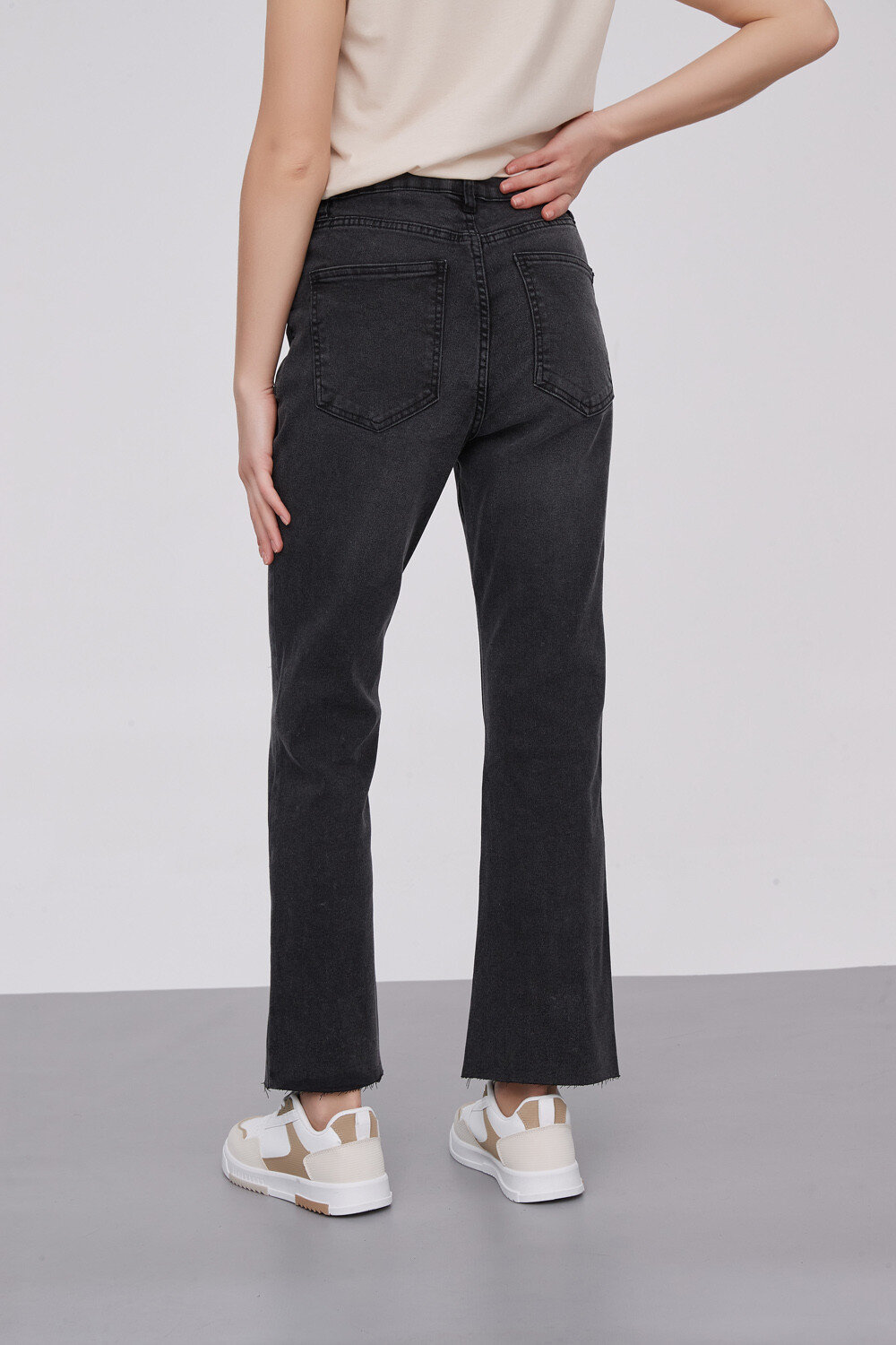 Pantalon Blute Gris Oscuro