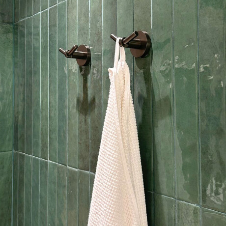 PERCHA EN LATON METAL GRIS GRAFITO DE BAÑO GRAFITO-GUNMETAL