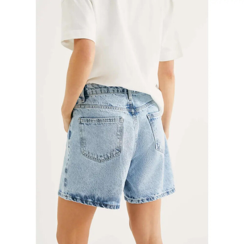 SHORTS FEM AZUL CLARO