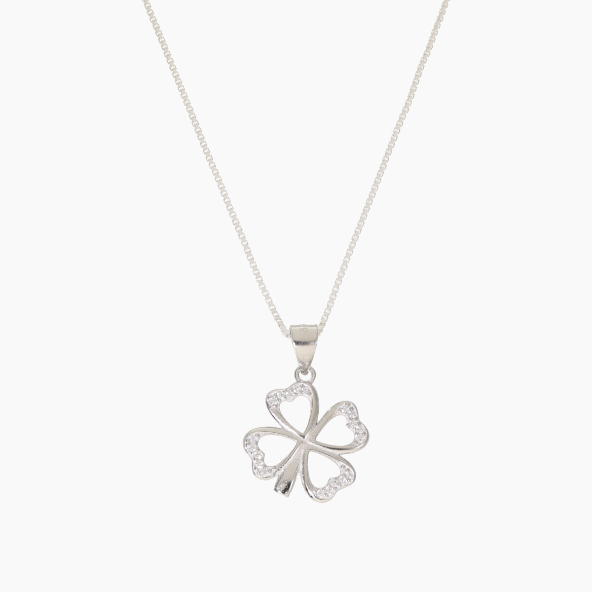 Cadena Con Dije De Trébol En Plata 925 Y Circonias 