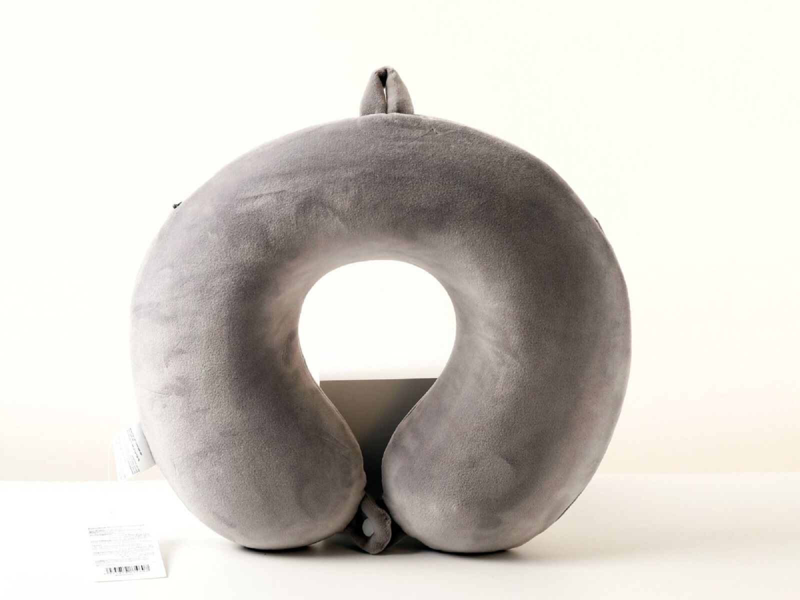 ALMOHADA CUELLO VISCOELÁSTICO FORMA U (GRIS) 