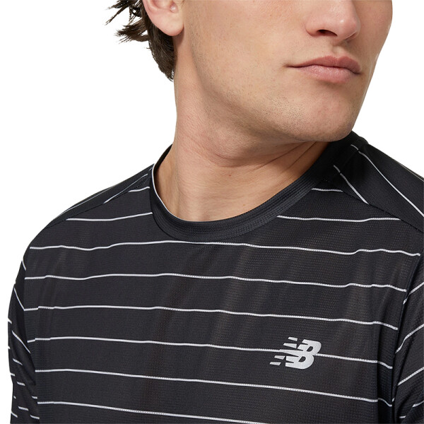 Remera New Balance Negro