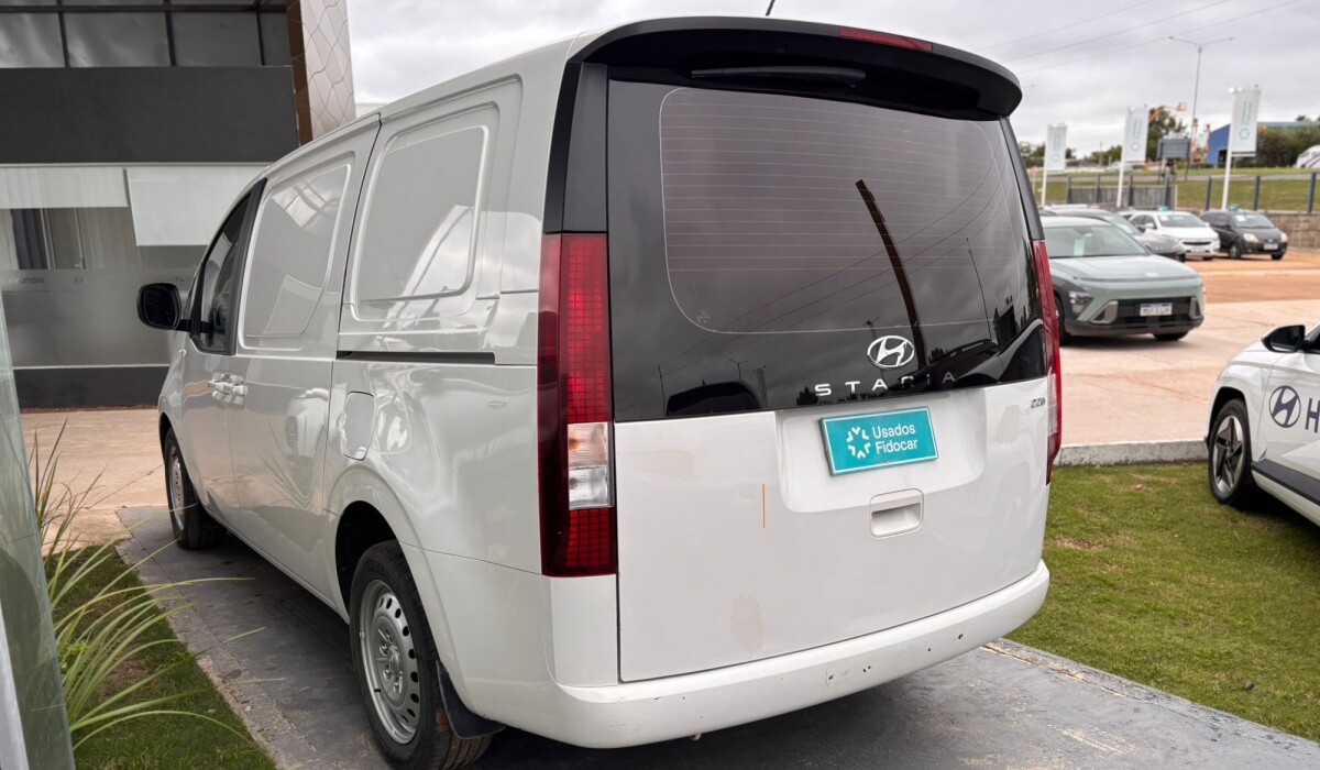 Hyundai Staria 2.2 Diesel Furgon - 2024 Hyundai Staria 2.2 Diesel Furgon - 2024