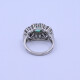 Anillo oro 18k blanco con esmeralda y brillantes. Anillo oro 18k blanco con esmeralda y brillantes.