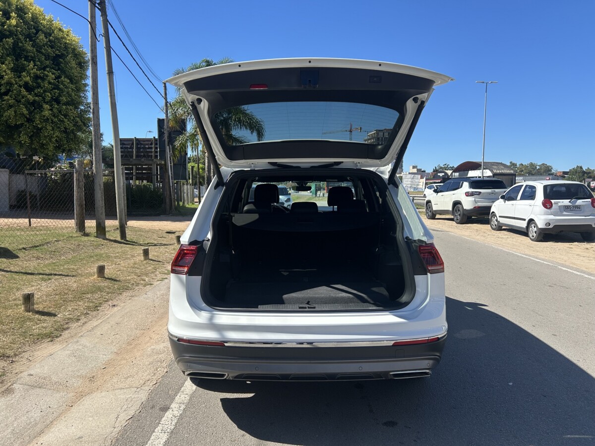 Volkswagen Tiguan 2021 EXCELENTE ESTADO! | Permuta/ Financia Volkswagen Tiguan 2021 EXCELENTE ESTADO! | Permuta/ Financia