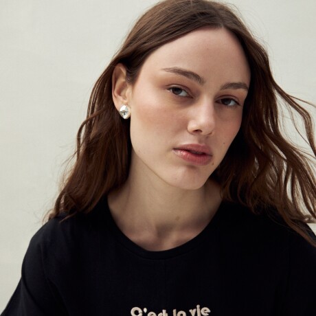 REMERA MILERA Negro