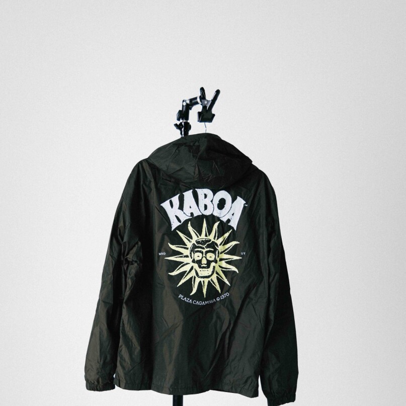 CAMPERA NYLON SOL/CALAVERA VERDE CAMPERA NYLON SOL/CALAVERA VERDE