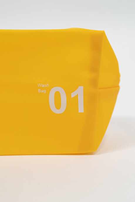 Neceser Impermeable Amarillo