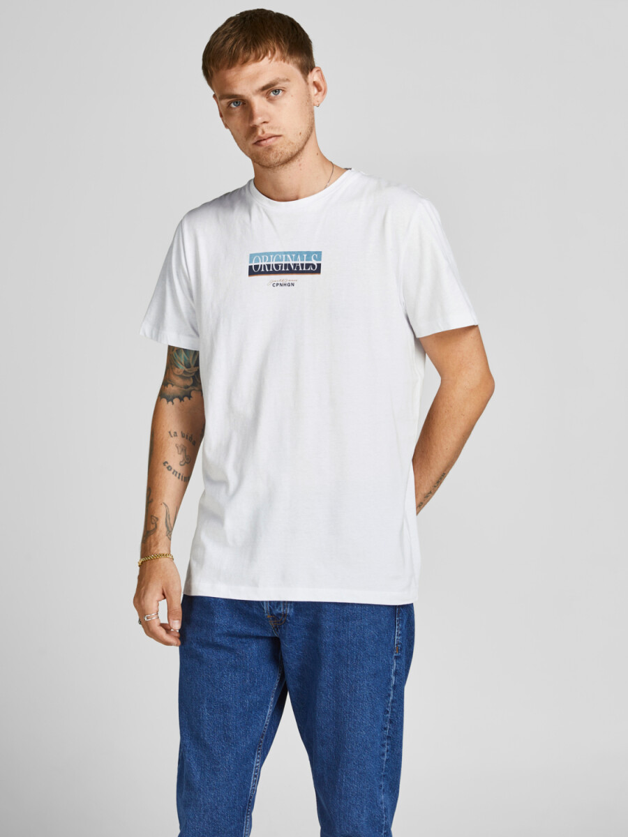 Camiseta Booster - White 