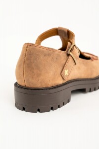 Zapato Guillermina Cuero Camel