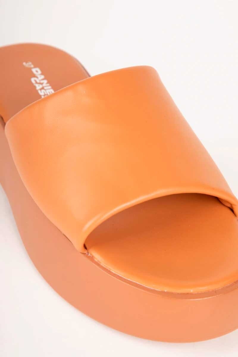 SANDALIA DANIEL CASSIN MAYO Beige