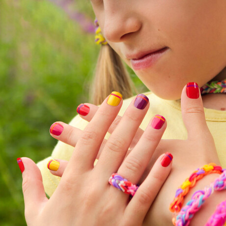 Juego Esmaltes De Uñas X5 Maquillaje Peel Off Niñas Juego Esmaltes De Uñas X5 Maquillaje Peel Off Niñas