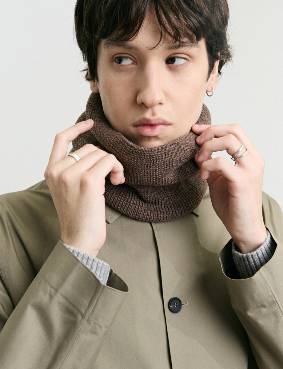 700518 CUELLO HARRY Tostado