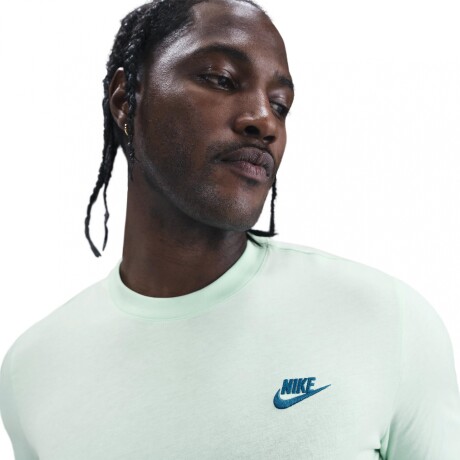 Remera Nike Club - Light Green 305