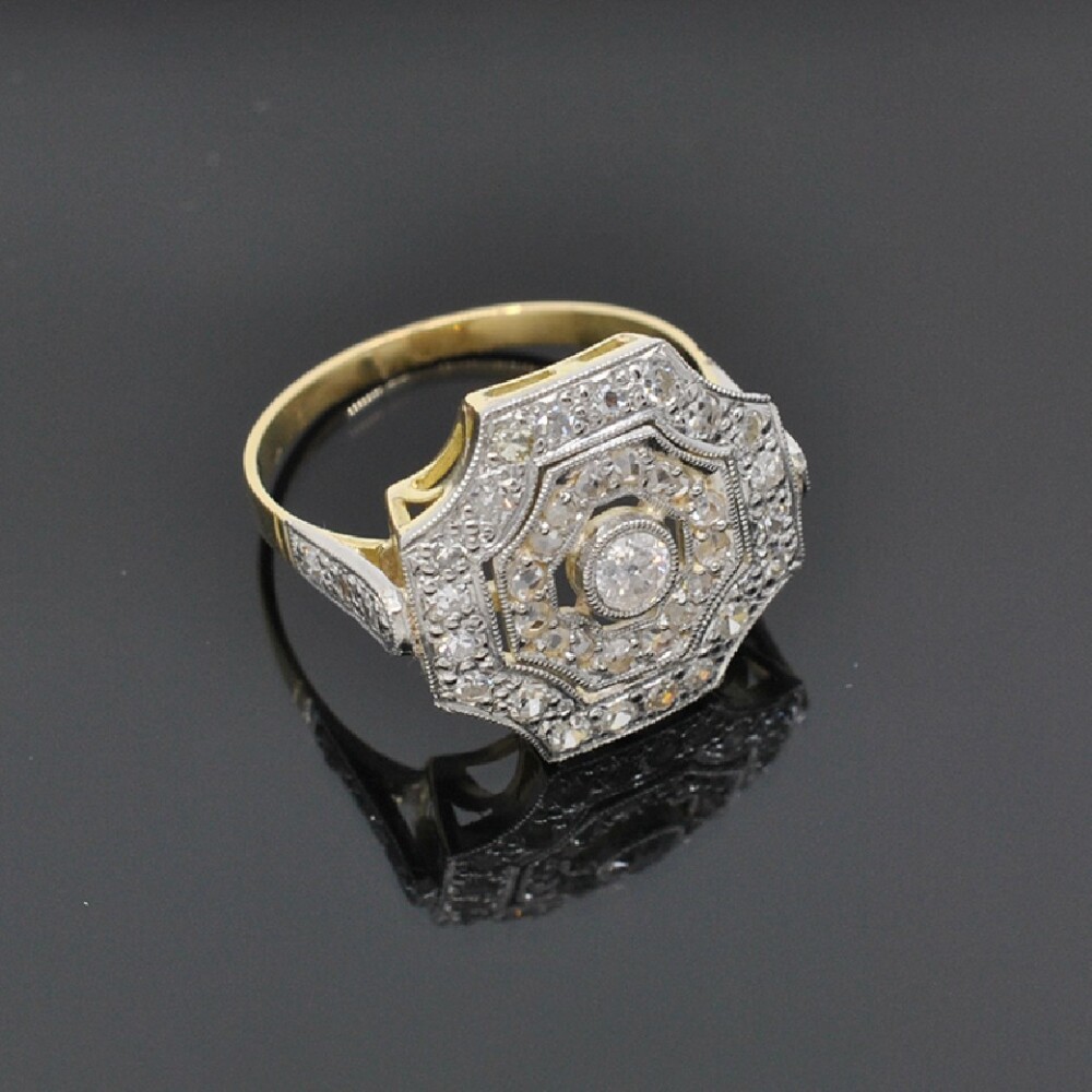 Anillo , Estilo Antiguo, En Platino, Oro 18K Y Brillantes Anillo , Estilo Antiguo, En Platino, Oro 18K Y Brillantes