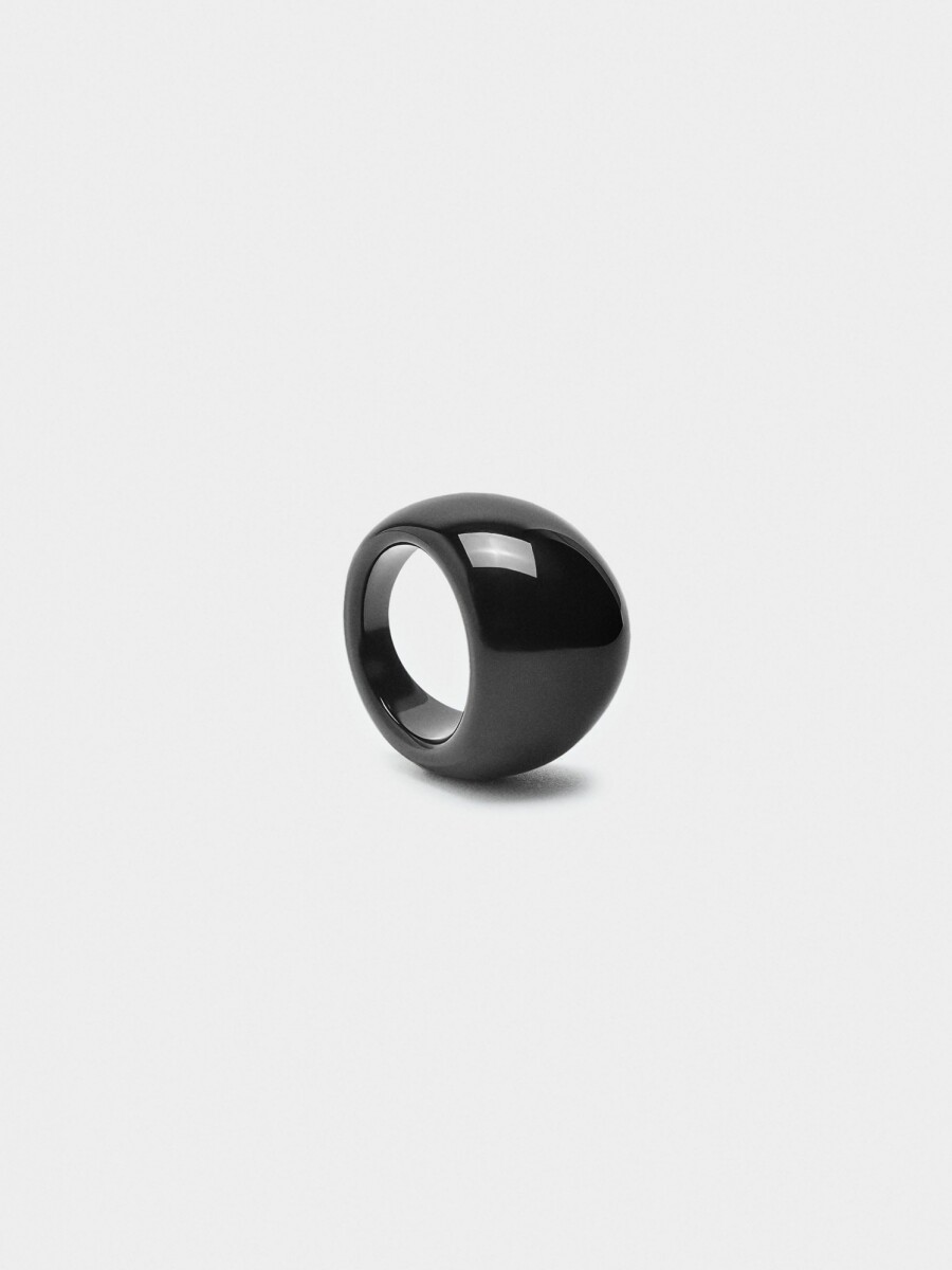 Anillo Redondeado De Resina negro