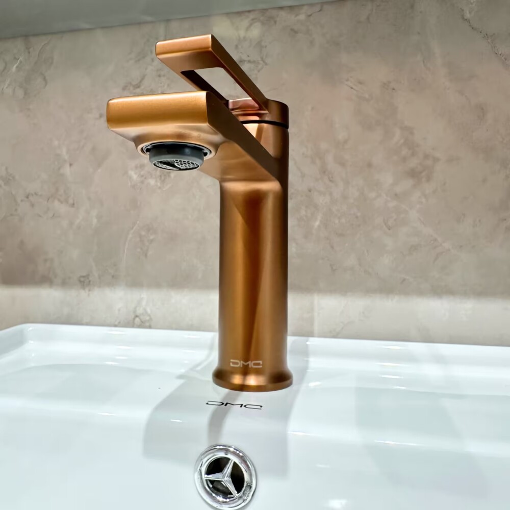 Grifería de lavatorio Monocomando de mesada Elar Bronce cepillado Grifería De Lavatorio Monocomando De Mesada Elar Bronce Cepillado