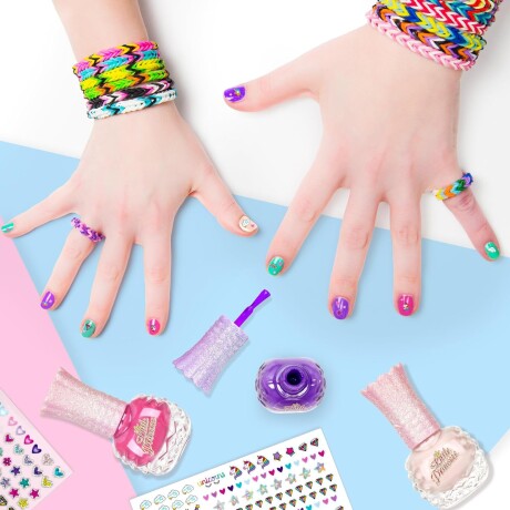 Set De Esmaltes x4 Infantil Con Stickers Set De Esmaltes x4 Infantil Con Stickers