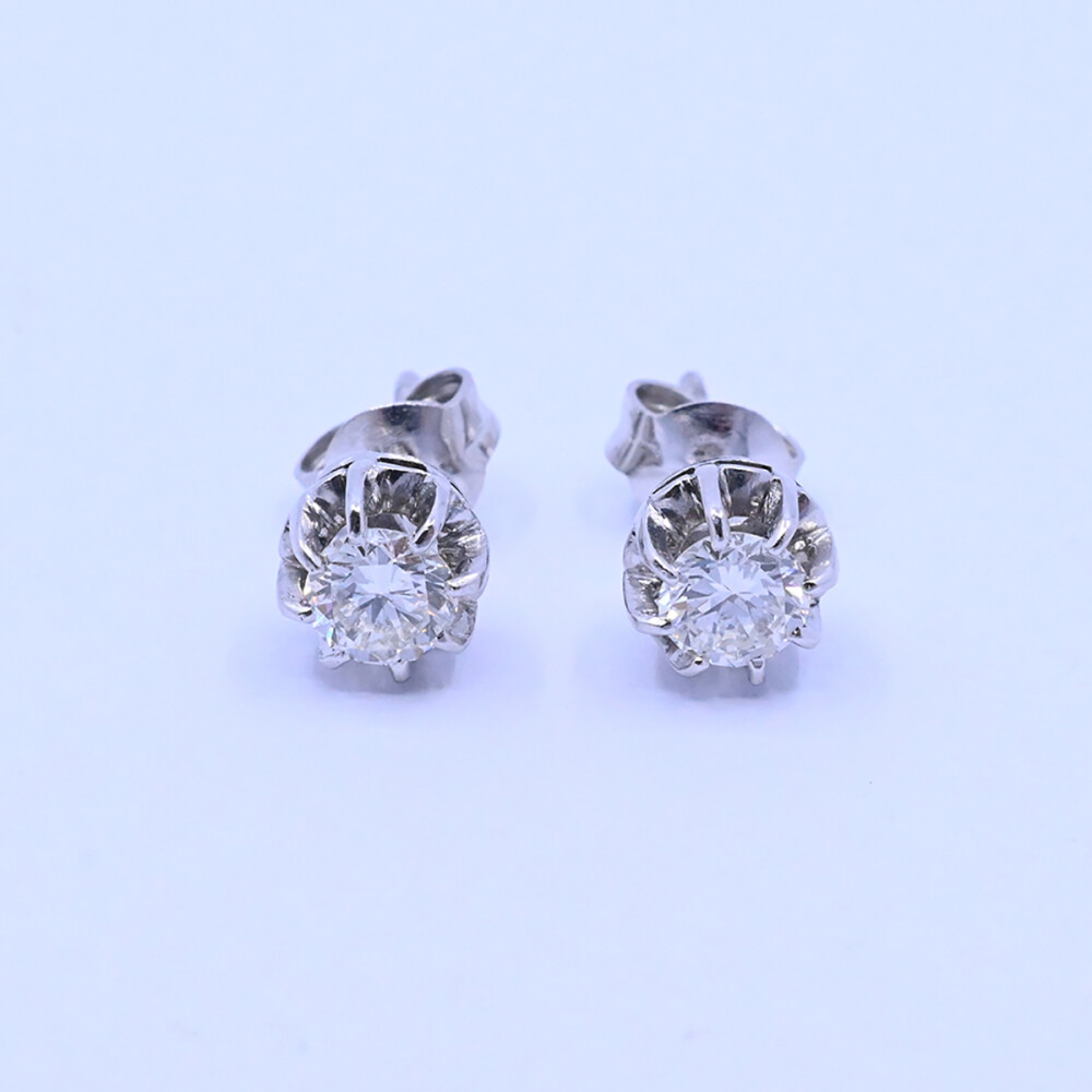 Caravanas oro 18k blanco y brillantes engarce 8 puntas. Caravanas oro 18k blanco y brillantes engarce 8 puntas.