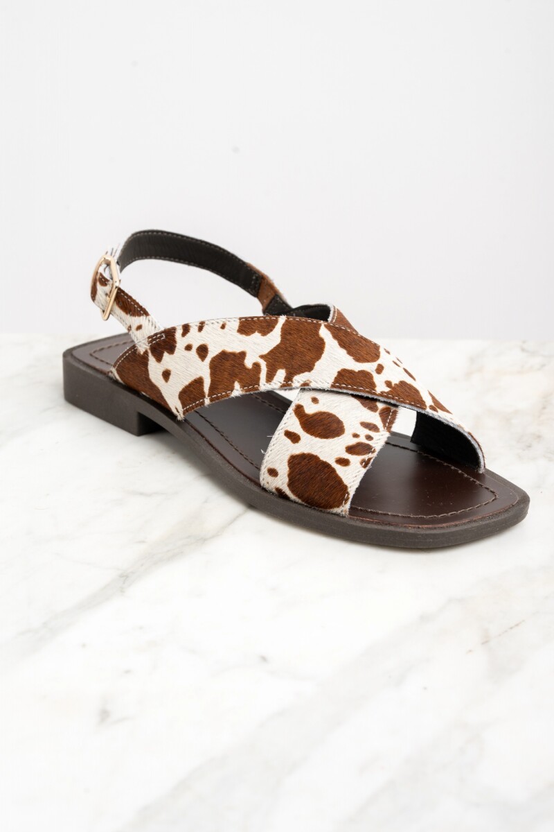 Sandalia Cruzada Pelo Vaca Marrón