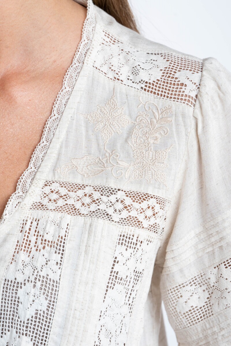 Blusa Encaje Nacar