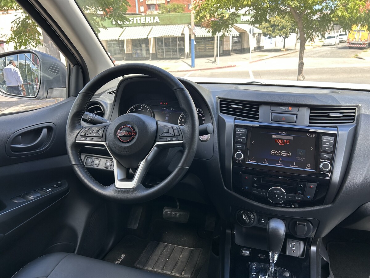 Nissan Frontier PRO-4X 2.5 4X4 DDTTi | Permuta / Financia Nissan Frontier PRO-4X 2.5 4X4 DDTTi | Permuta / Financia