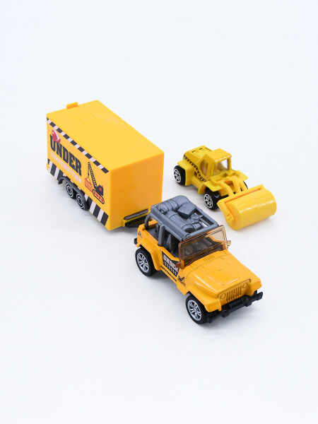 CAMIONETA TRANSPORTADORA AMARILLO