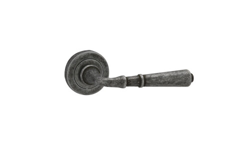 Manija para puerta rústica R-508 plata vieja Manija Para Puerta Rústica R-508 Plata Vieja