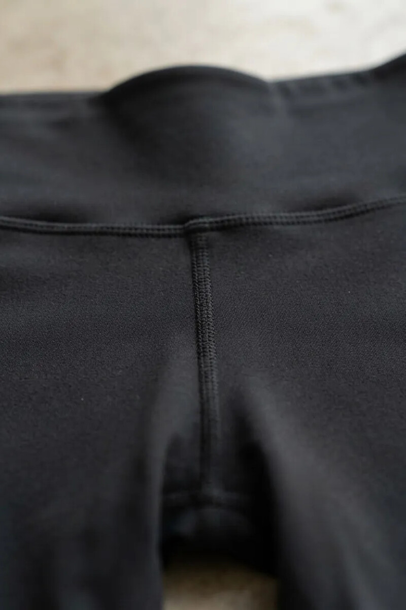 Biker deportiva Oreiro Negro