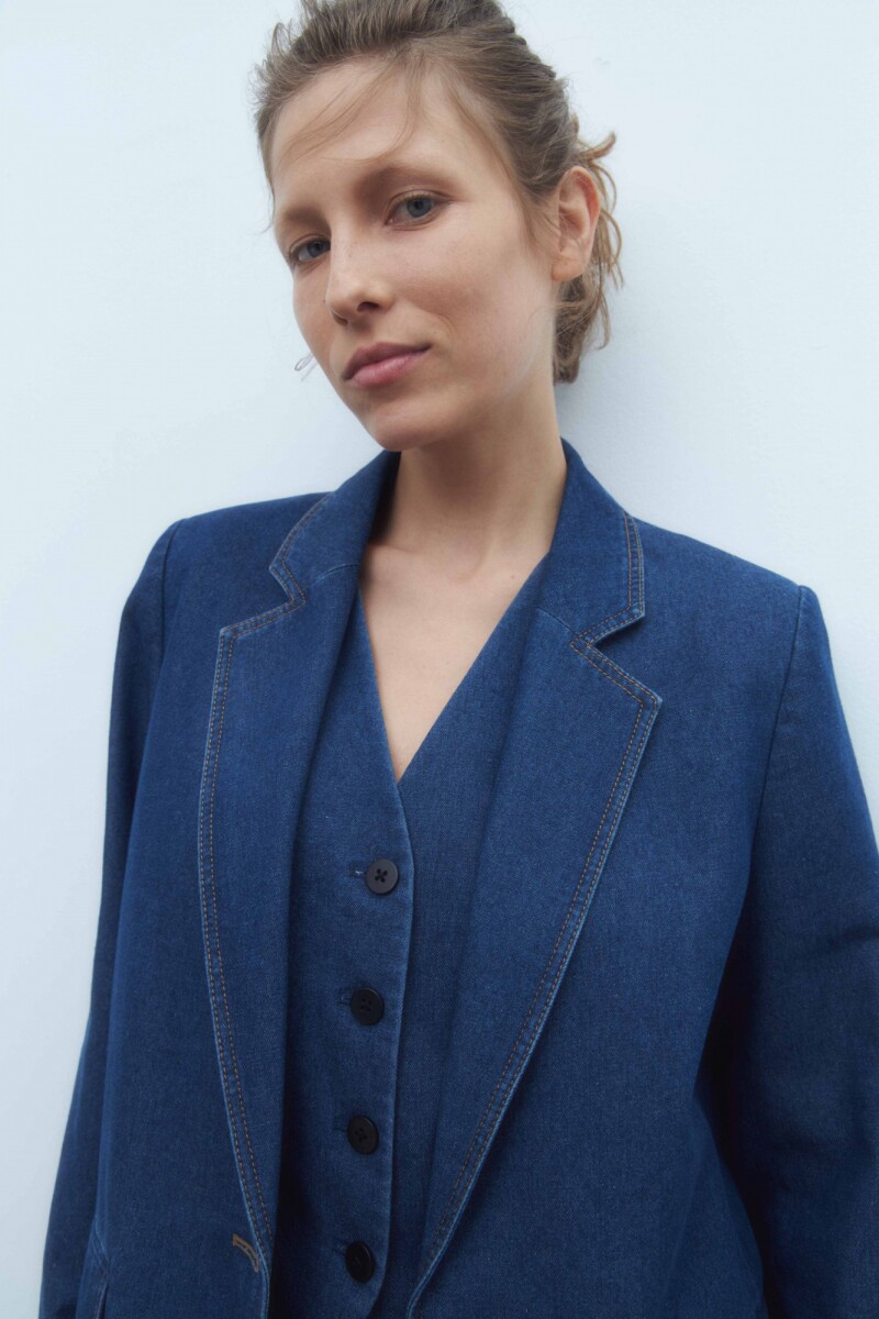 Blazer con pespuntes azul oscuro