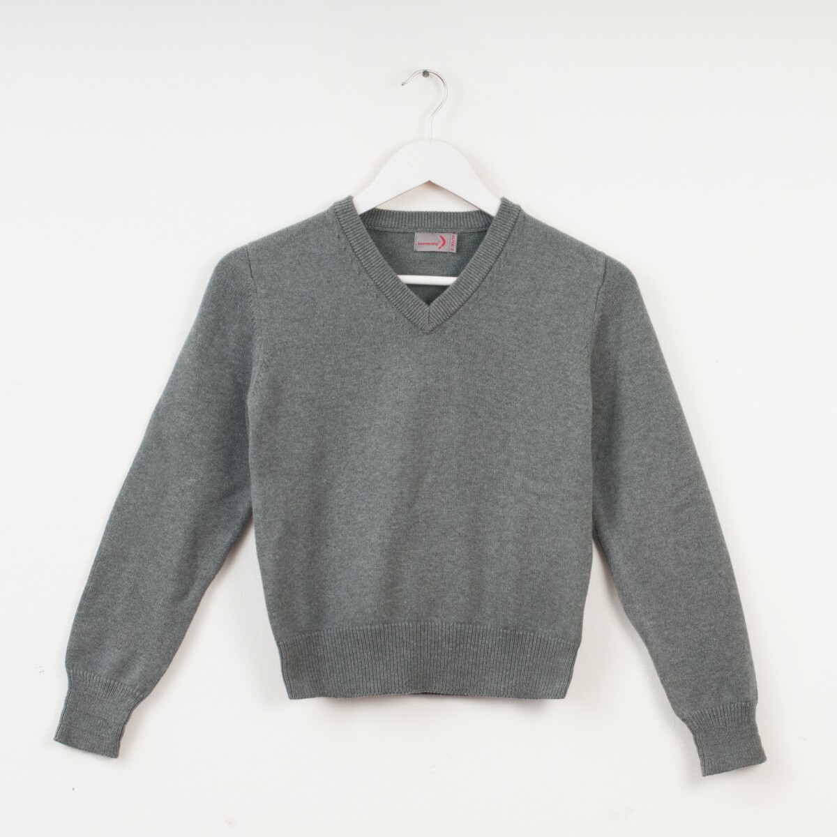 Sweater escote V Gris