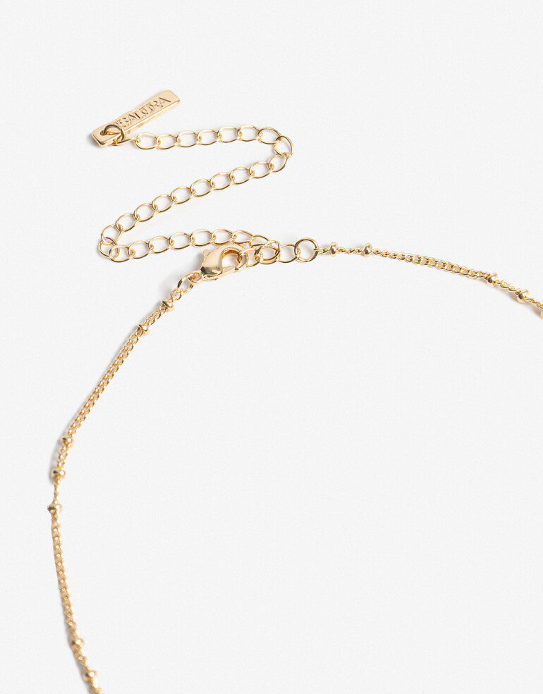 Cadena Corta con Dije Color Cadena Corta Con Dije Margarita - Dorado