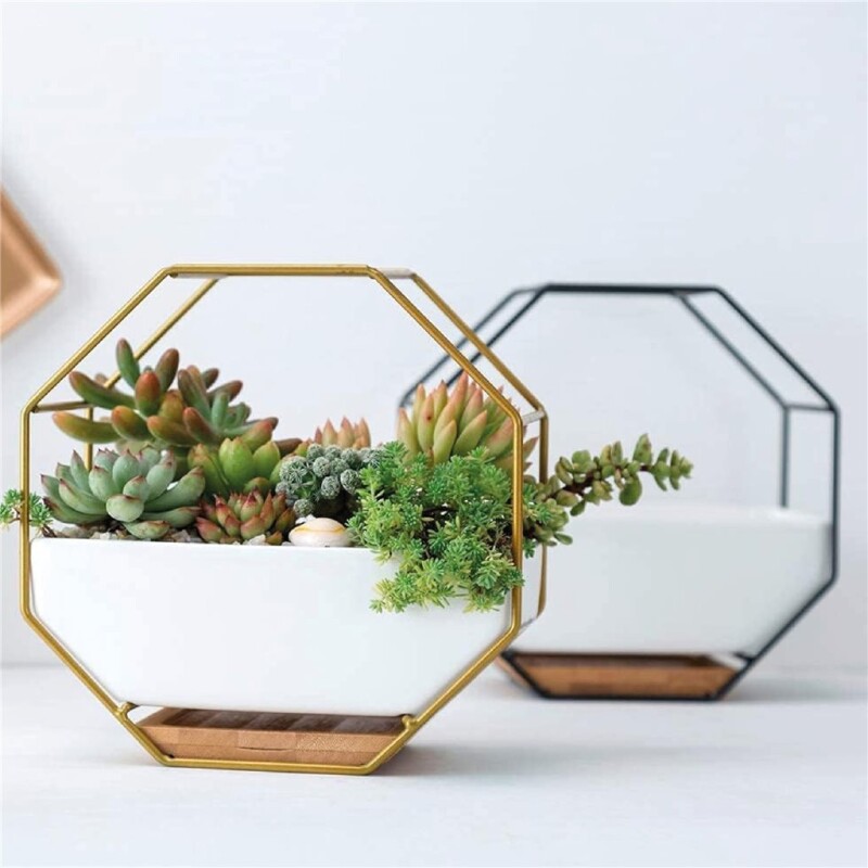 MACETA CERAMICA HEXAGONAL 18x9x18CM BLANCO/DORADO MACETA CERAMICA HEXAGONAL 18x9x18CM BLANCO/DORADO