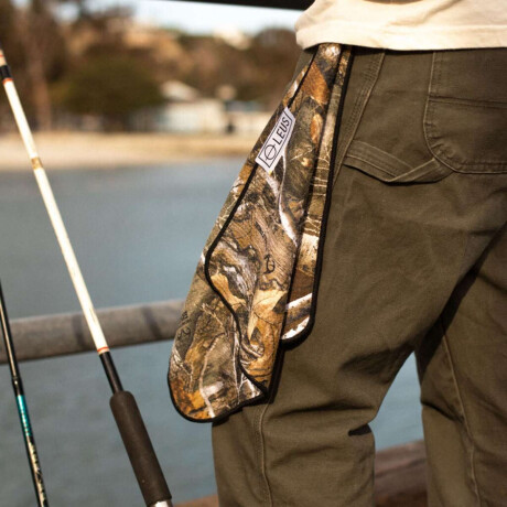 Toalla Leus Real Tree Fish Estampado