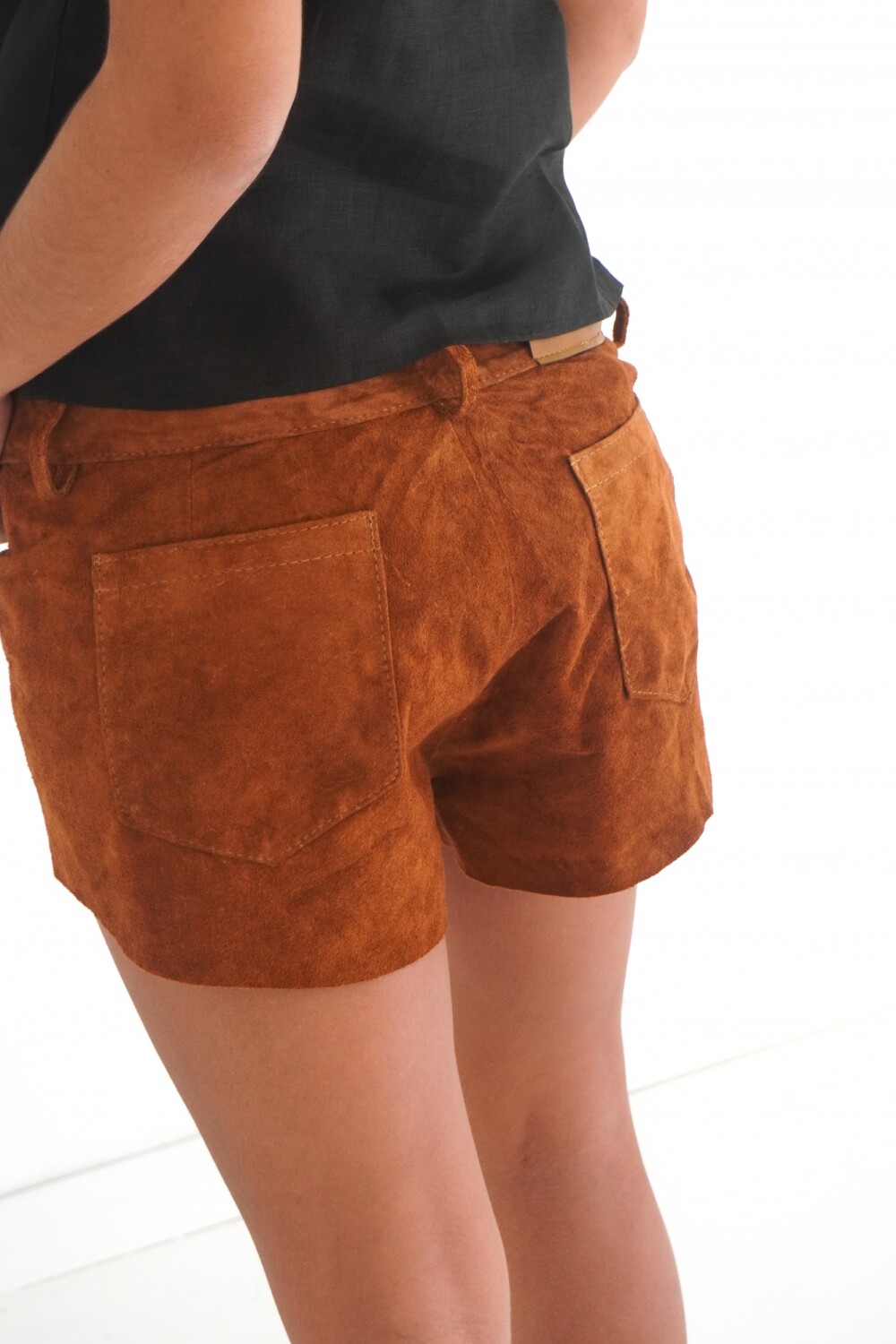 Rosette Leather Shorts Gamuza Habano