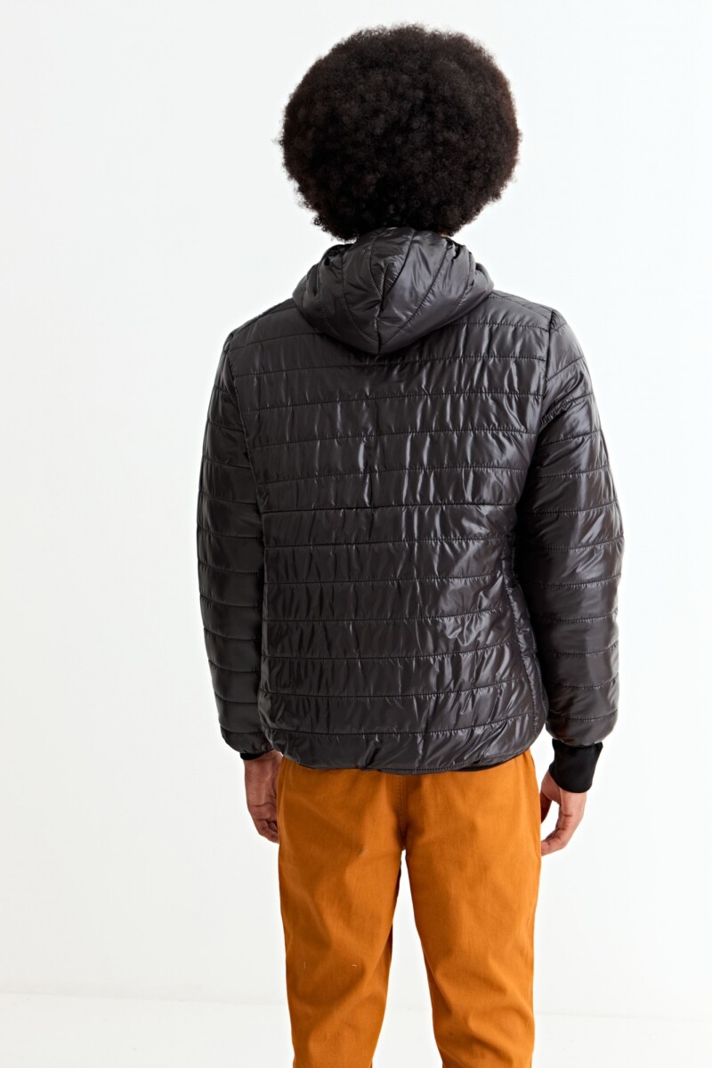 Campera puffer básica con capucha NEGRO