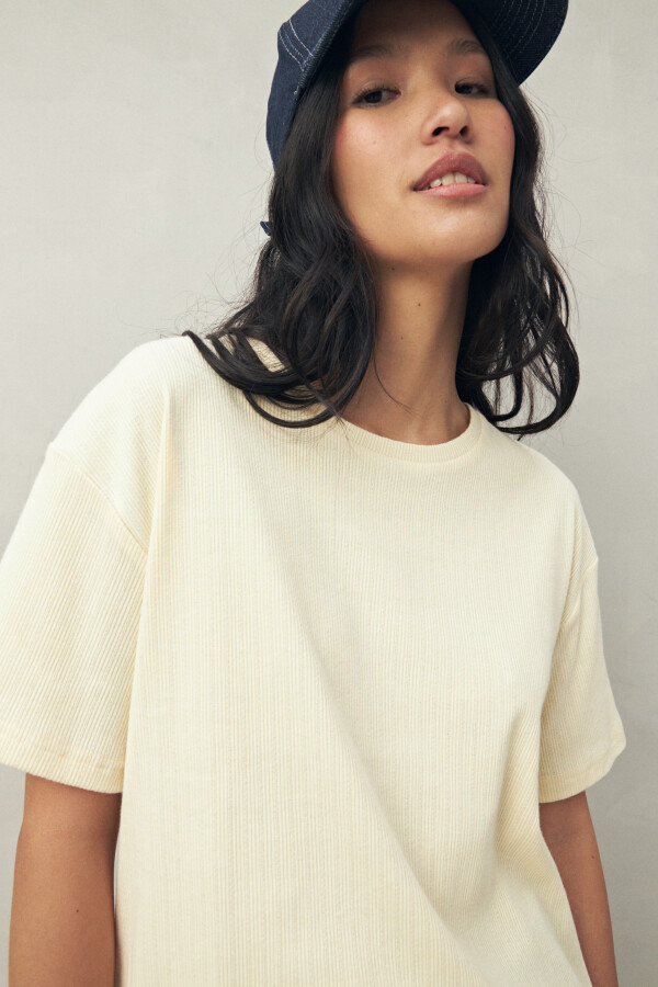 REMERA BASILE AMARILLO PASTEL