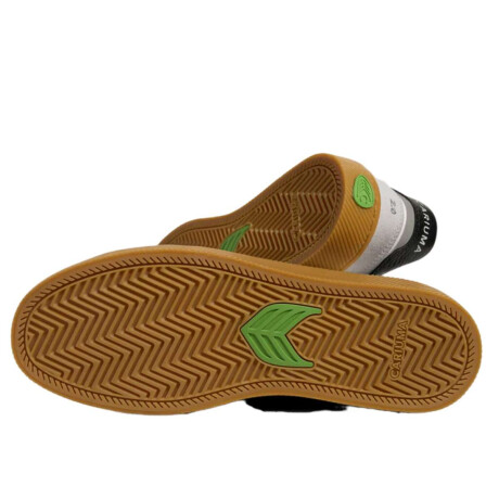 Championes Cariuma Catiba Pro 2.0 Suede Gum Smoke Cordura Blanco