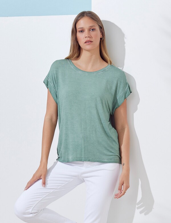 Remera Dyed VERDE