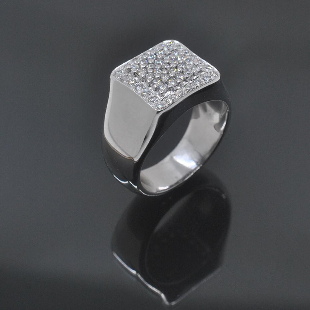Anillo en oro 18k blanco con brillantes Anillo en oro 18k blanco con brillantes
