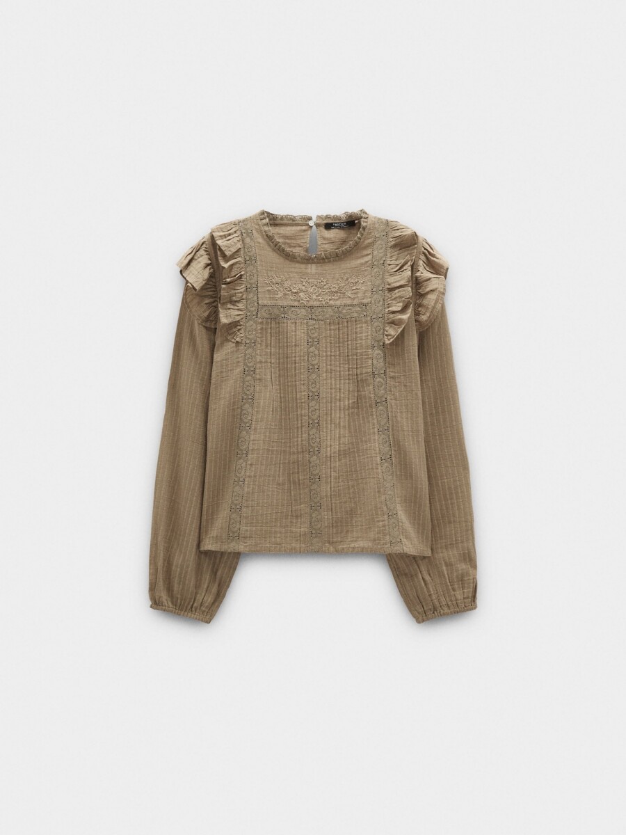 Blusa Con Bordados Y Volantes beige