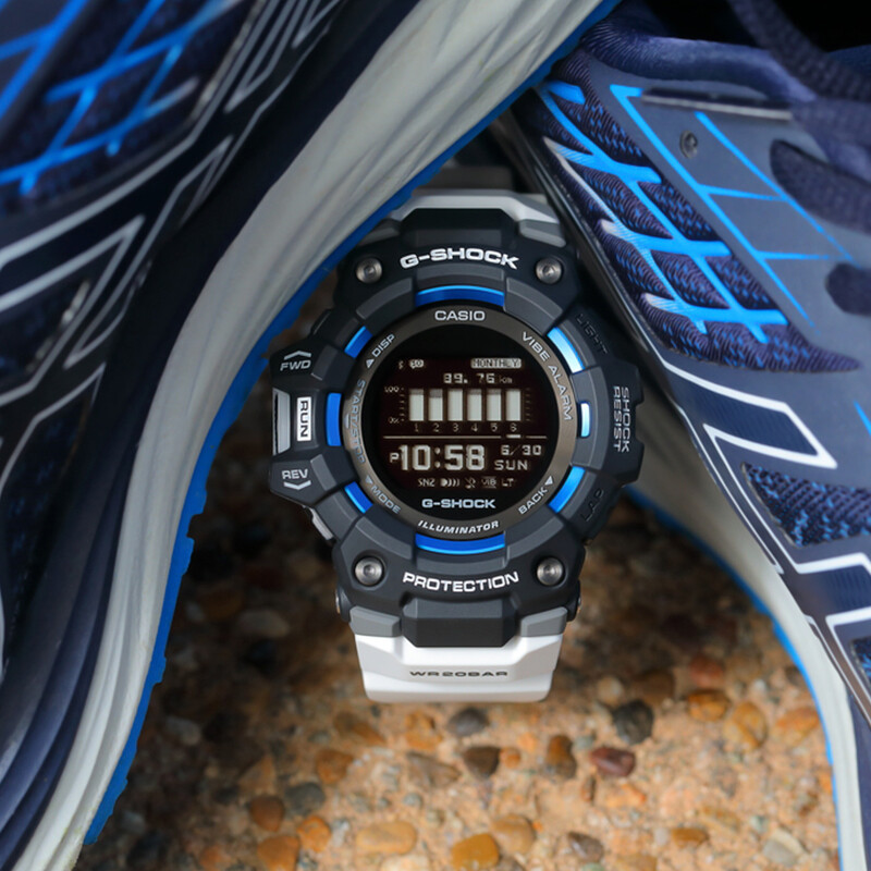 Reloj G-Shock deportivo de resina blanco y azul