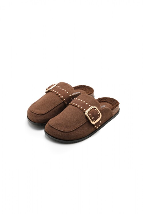 Pantuflas Tachas Marron