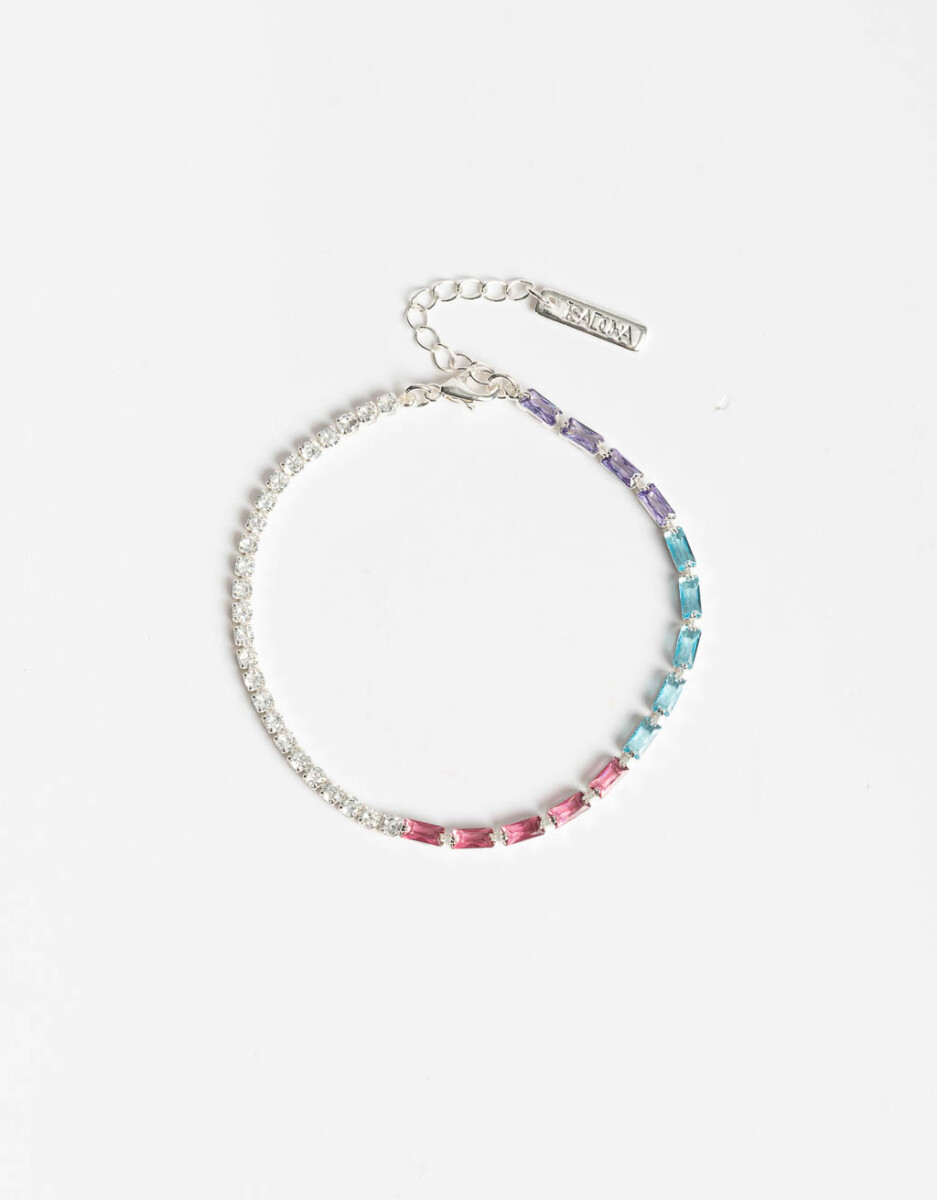 Pulsera Flexible Con Cubic En Color 