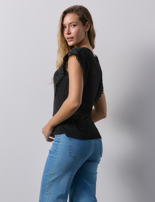 Blusa Manga Crochet NEGRO