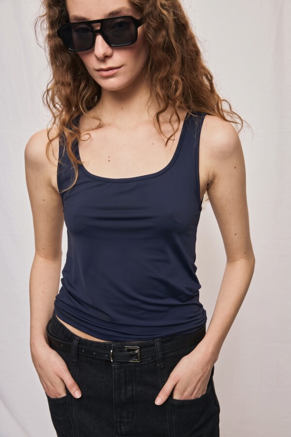 REMERA MISTIC Azul Marino